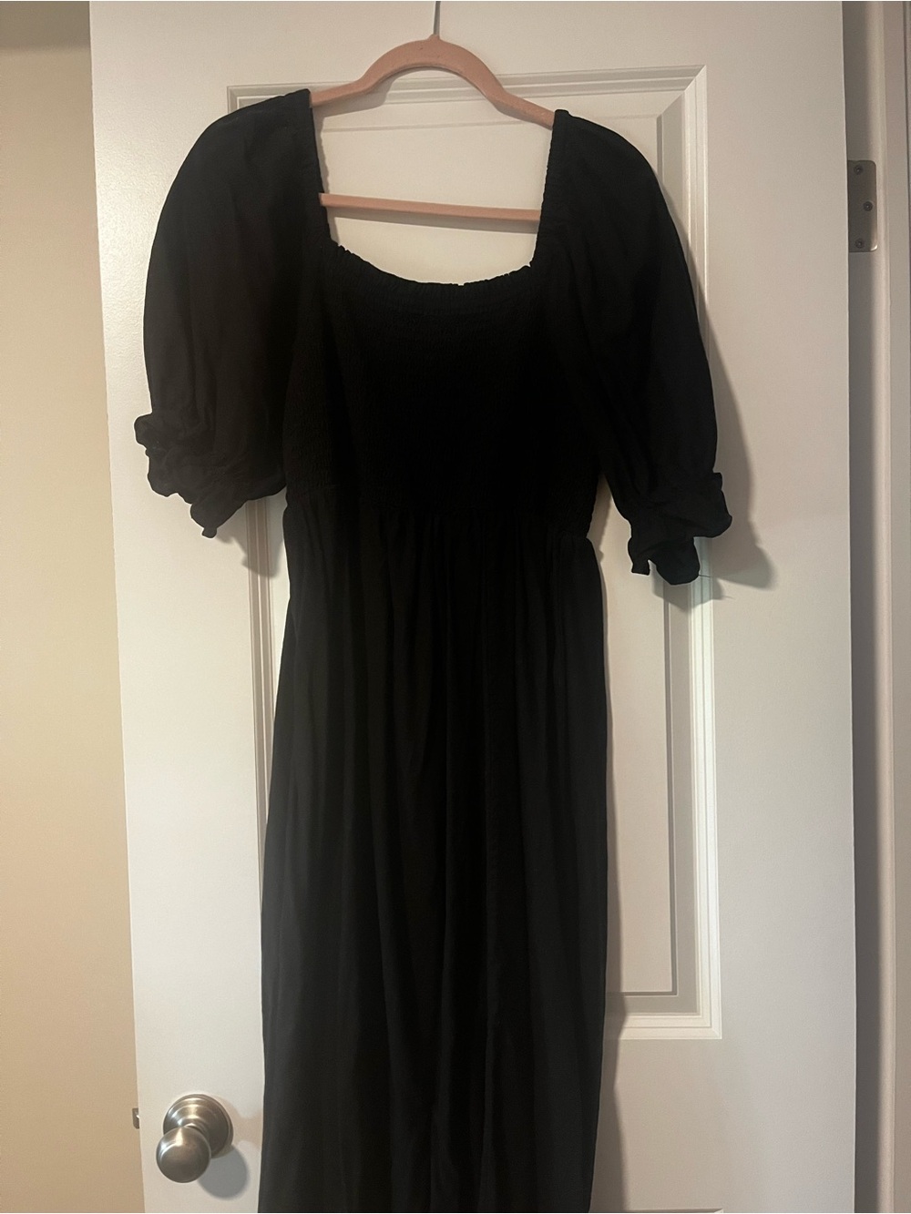 GAP Black Puff-Sleeve Maxi Dress